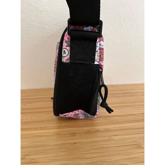 Tokidoki x Hello Kitty Bag - Picture 3 of 12